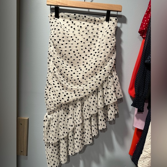 Lovers + Friends Dresses & Skirts - White with black hearts lovers and friends skirt